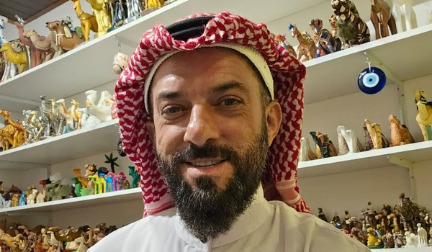 Maior colecionador de esculturas de camelos do Brasil