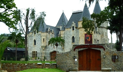 Maior castelo histórico em edificação única do Brasil