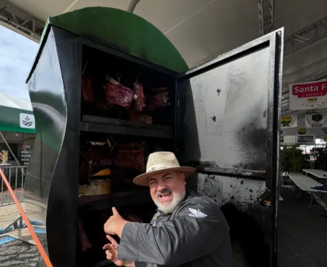 Maior Pitsmoker em forma de cuia