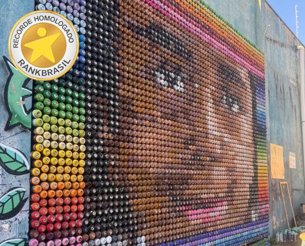 Maior Mosaico de Latas de Aerossol do Brasil