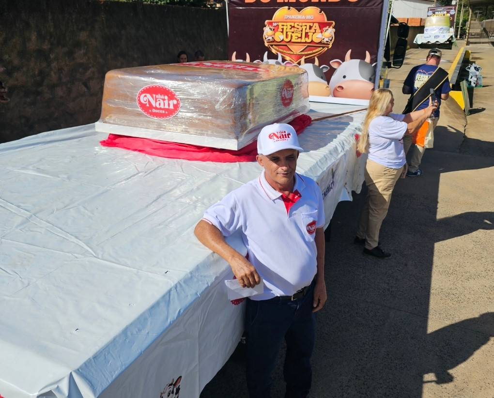Com 1.306 kg, doce de leite de Ipanema/MG supera em 34 kg a marca anterior durante a Festa do Queijo
