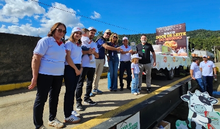Com 1.306 kg, doce de leite de Ipanema/MG supera em 34 kg a marca anterior durante a Festa do Queijo